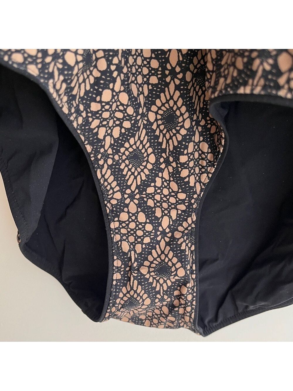 COMMANDO Reversible One Piece Swimsuit Black Nude Lace Plunging Neckline Beach - Picture 10 of 13